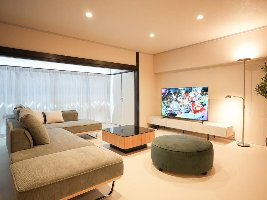 Apartment Tasonegrandstayosaka なんば大国ファミール101 *